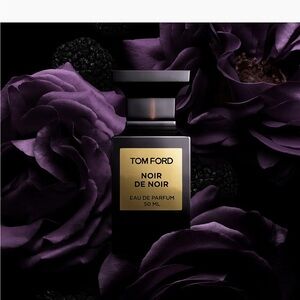 Tom Ford Noir de Noir Eau de Parfum - Black with Gold Label